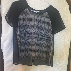 Girls sheer short-sleeved shirt